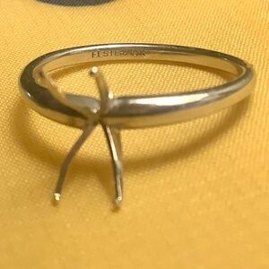 STER/10K White Gold 4 Prong Solitaire Semi-Mount Setting